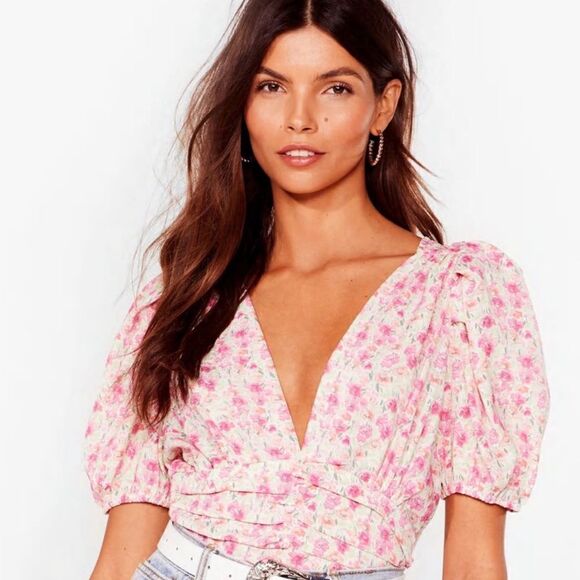 Nasty Gal Floral V Neck Puff Sleeve Blouse size Medium - Picture 4 of 15